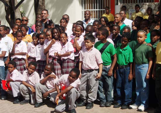 Students of several primary schools gathered at Collectivity. rightschild2