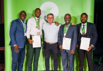 Kadaster St. Maarten staff earn International Diplomas in surveying.