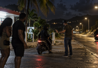 Off-Duty officer stops attempted chain robbery on Welfare Road.