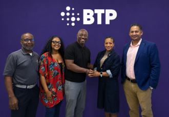 Kadaster St. Maarten advances drone mapping collaboration with Cross-agency discussion.