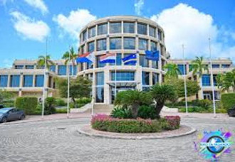 CBCS Wants Higher Executive Salaries as President Announces Exit: A Growing Governance Debate for Curaçao and Sint Maarten.
