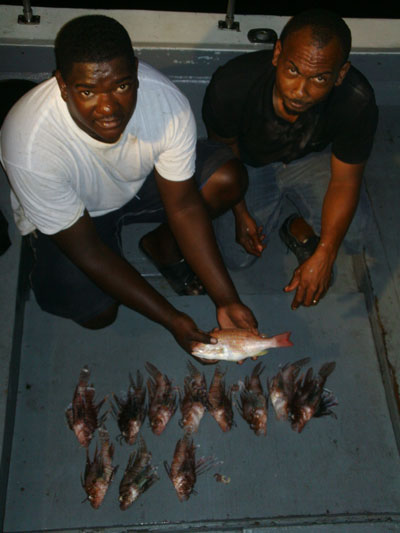 fishermencatchlionfish09052012