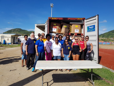 rotarysxmdistributesreliefsupplies28112017